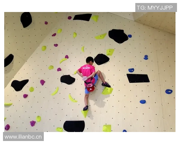 深圳攀岩队在滑板精英赛中以81分稳居积分榜首位